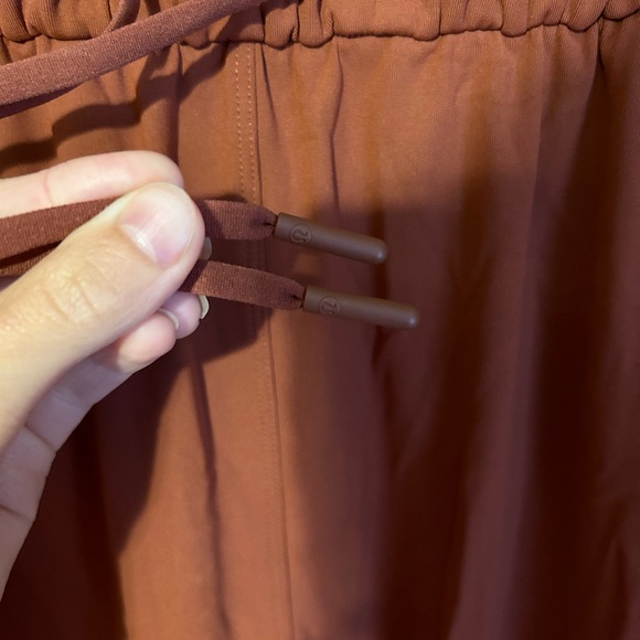 🛑 SOLD~Lululemon On the Fly Joggers - Picture 9 of 10